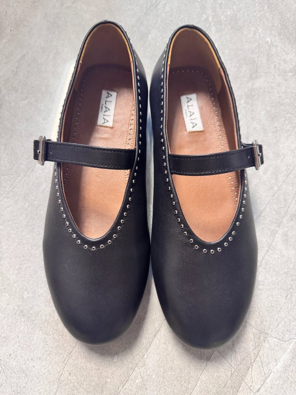 ALAÏA Black Leather Eyelet Mary Jane Flats EU 39